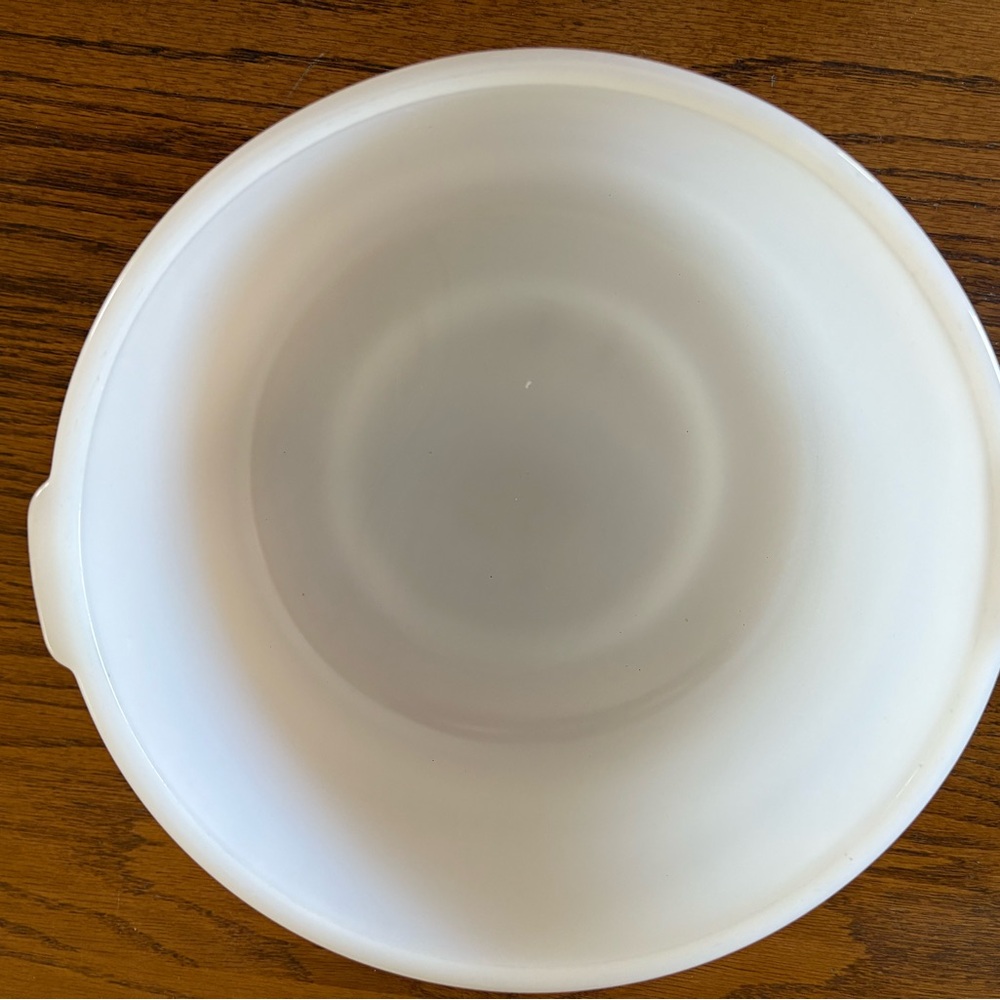 Vintage Sunbeam Glasbake White Milk Glass Mixing Bowl W/Handles #14 (19CJ)9 3/4"